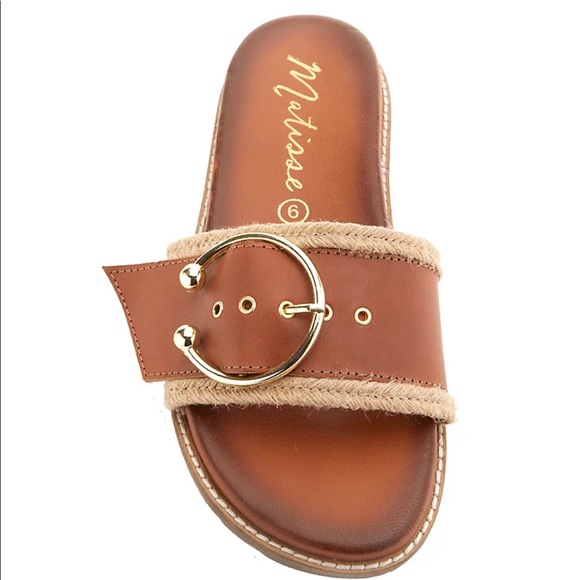 Matisse Shoes - NWOB Matisse Hampton Buckle Slides